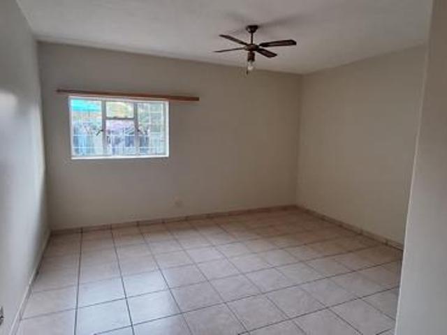 Flat for sale in Frances Baard, Northern Cape