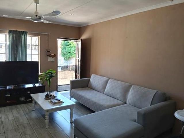 Flat for rent in Richards Bay, uMhlathuze Local Municipality