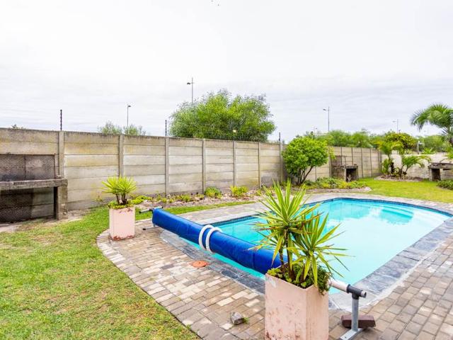 Flat for sale in Cape Town