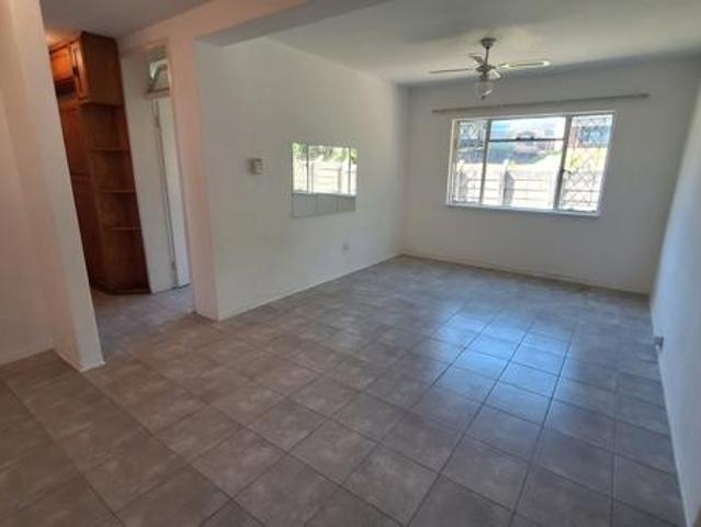 Flat for rent in Seaview, Kwazulu-natal