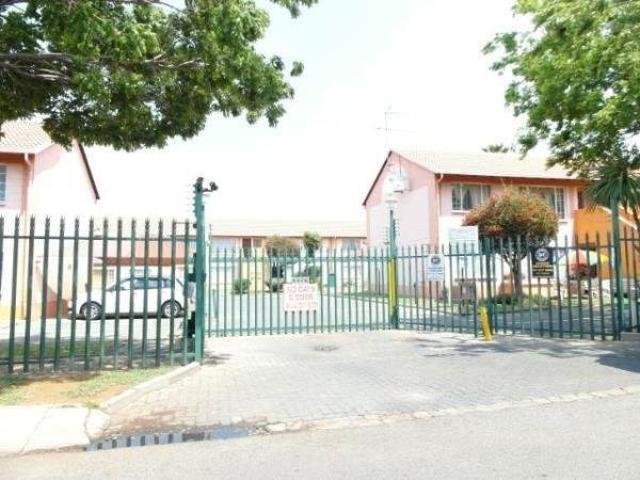 Flat for sale in Ekurhuleni, Gauteng
