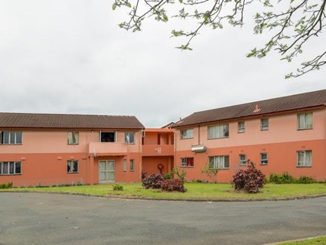 Flat for sale in UMhlathuze Municipality, Kwazulu-natal