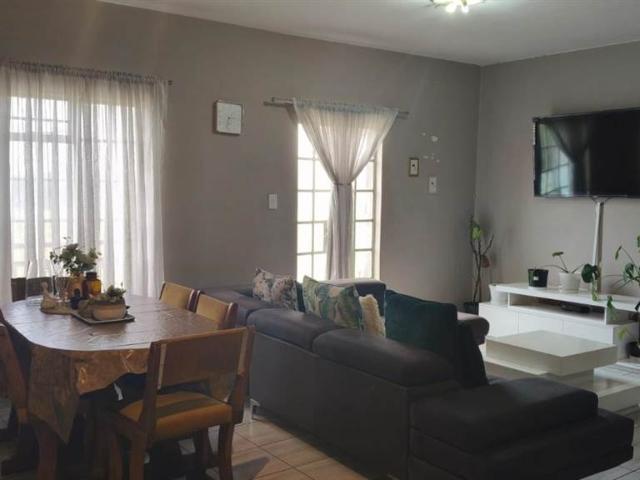 Flat for sale in Ekurhuleni, Gauteng