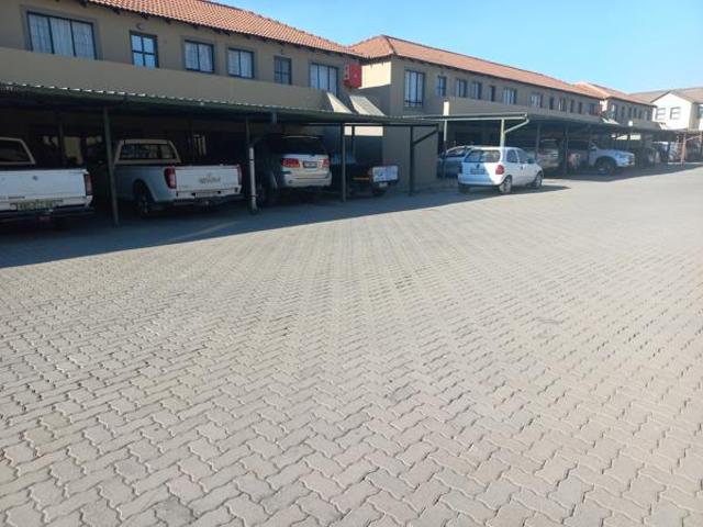 Flat for sale in Hartbeespoort Dam Nature Reserve, North West