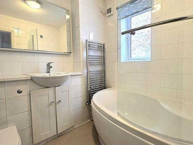 Apartment for rent in London Borough of Bromley, Greater London