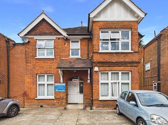 Apartment for rent in Shortlands, Greater London