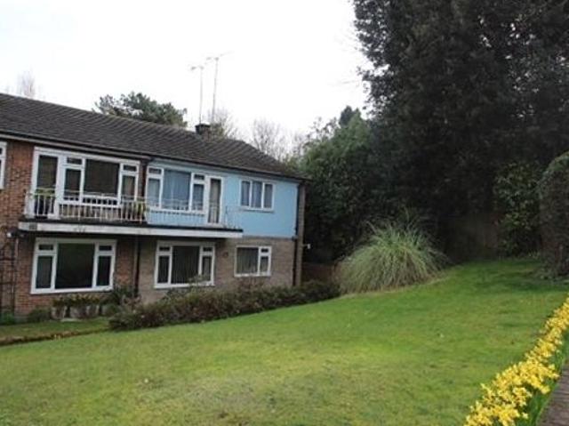 Apartment for rent in Shortlands, Greater London