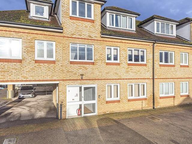 Apartment for rent in London Borough of Bromley, Greater London