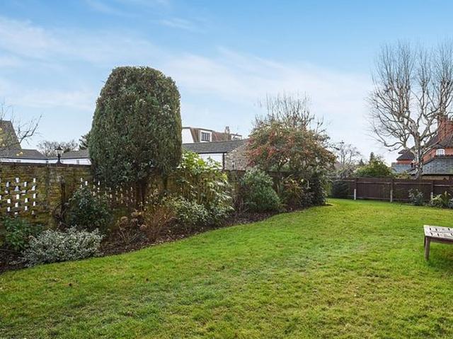 Apartment for rent in London Borough of Redbridge, Epping Forest