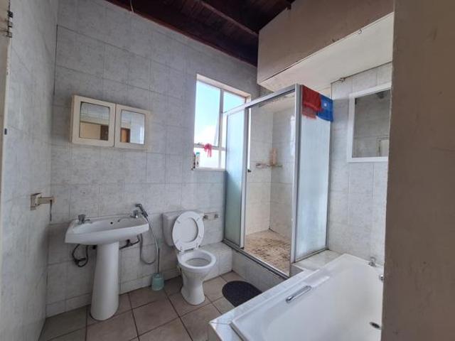 Flat for sale in Drakensberg, Kwazulu-natal