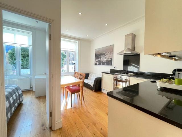 Apartment for rent in Chalk Farm, Greater London