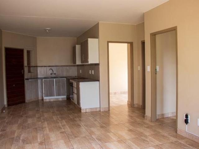 Flat for rent in Waterkloof, Gauteng