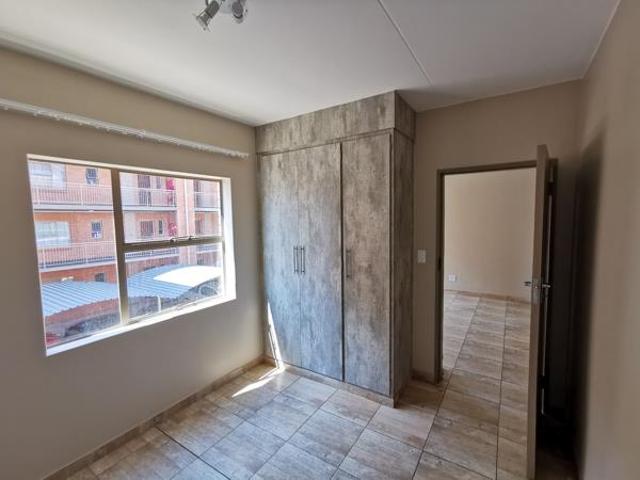 Flat for rent in Waterkloof, Gauteng