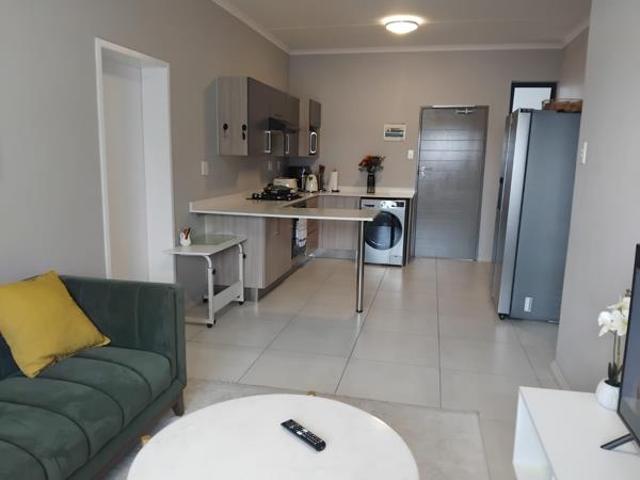 Flat for sale in Vosloorus, Gauteng