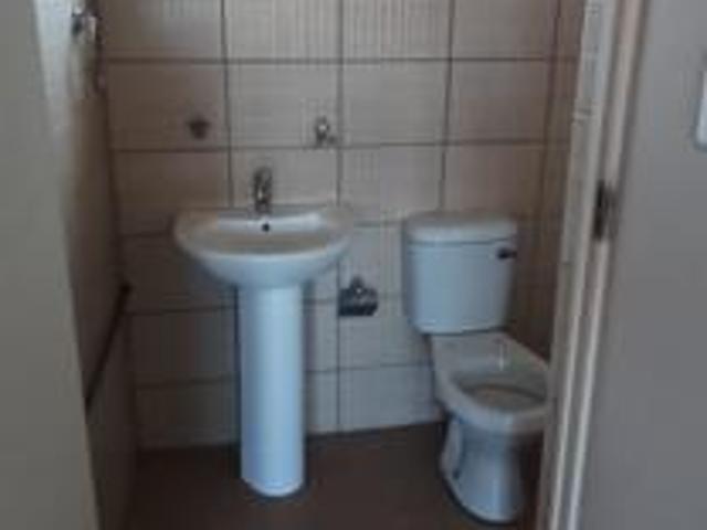 Flat for rent in Durban, eThekwini Metropolitan Municipality
