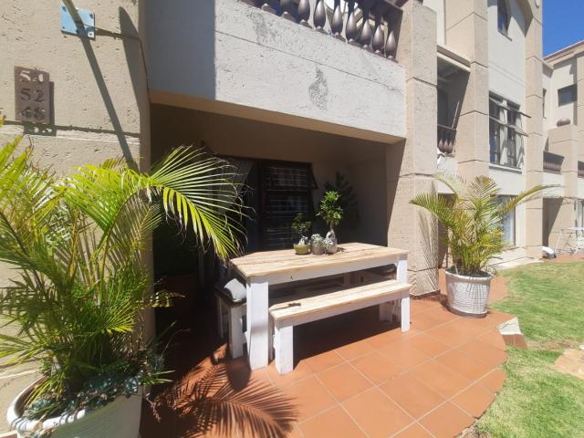 Flat for sale in Roodepoort