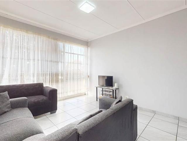 Flat for sale in Ekurhuleni, Gauteng