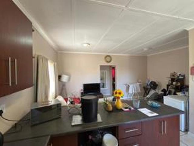 Flat for sale in Frances Baard, Northern Cape
