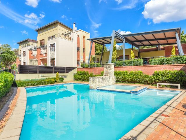 Flat for sale in Sandton, Douglasdale