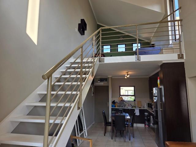 Flat for sale in Sandton, Douglasdale