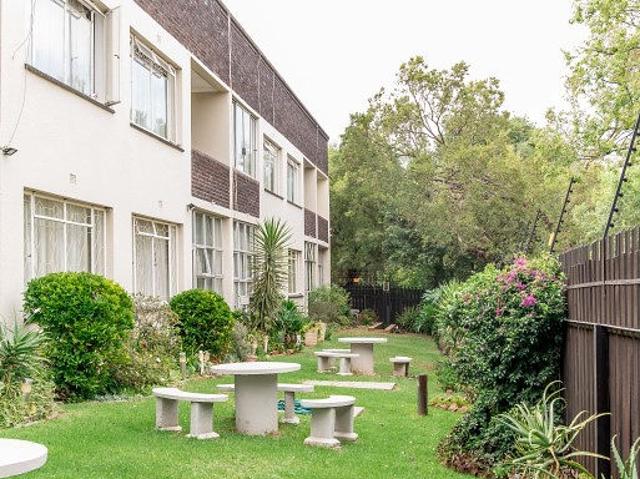 Flat for sale in Edenvale