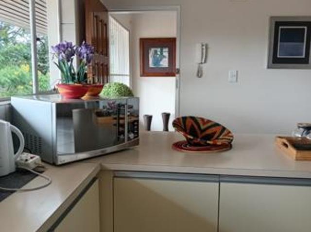 Flat for rent in Waterkloof, Gauteng