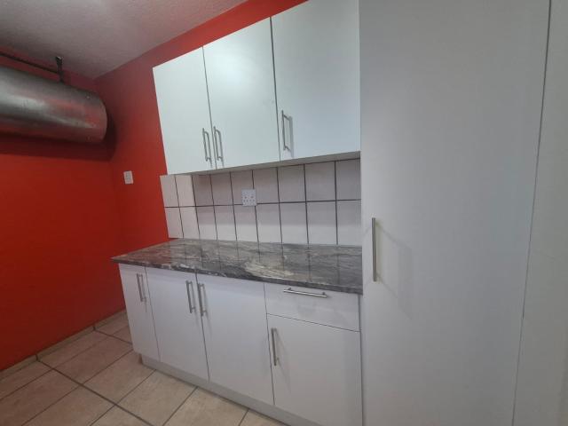 Flat for rent in Waterkloof, Gauteng
