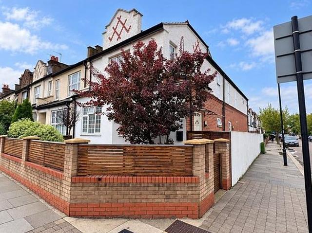 Apartment for rent in London Borough of Enfield, Greater London