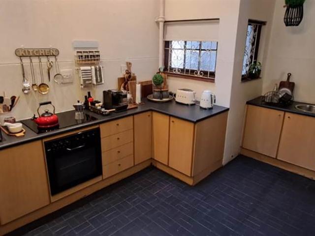 Flat for sale in Seaview, Kwazulu-natal