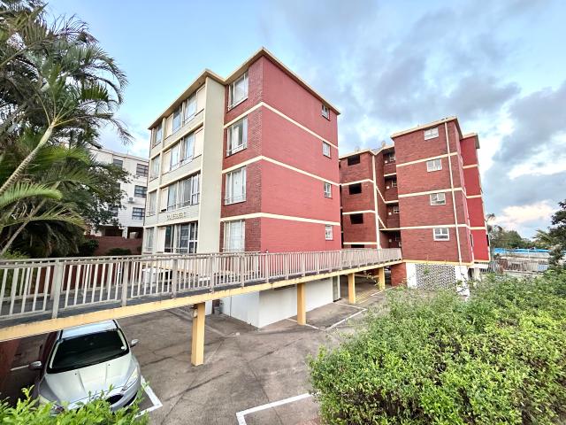 Flat for sale in Seaview, Kwazulu-natal