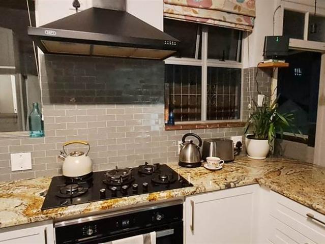 Flat for sale in Seaview, Kwazulu-natal