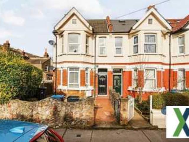 Flat for rent in Croydon