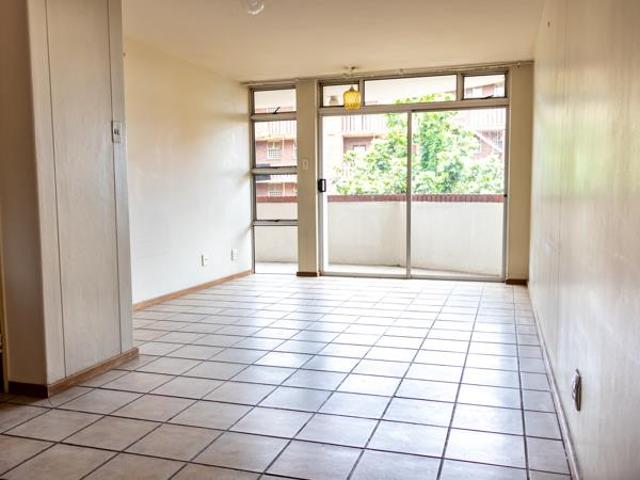 Flat for rent in Waterkloof, Gauteng
