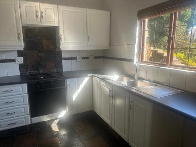 Flat for rent in Seaview, Kwazulu-natal
