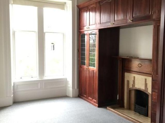 Apartment for rent in Shawmoss, Pollokshields