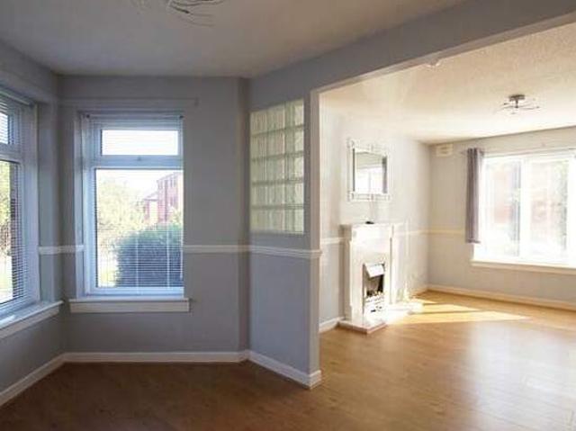 Apartment for rent in Petershill, Springburn