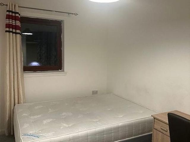 Apartment for rent in Oakbank, Firhill