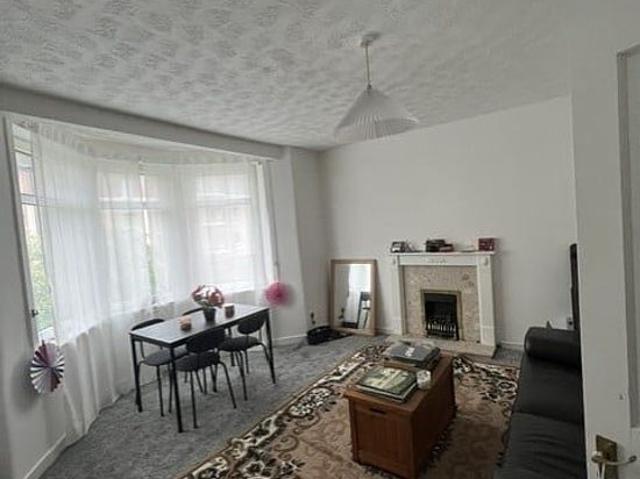 Apartment for rent in Scotstounhill, Scotstoun