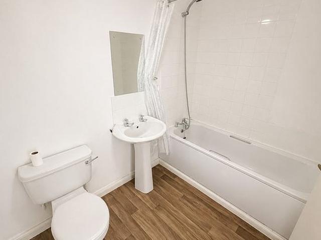 Apartment for rent in Ibroxholm, Ibrox