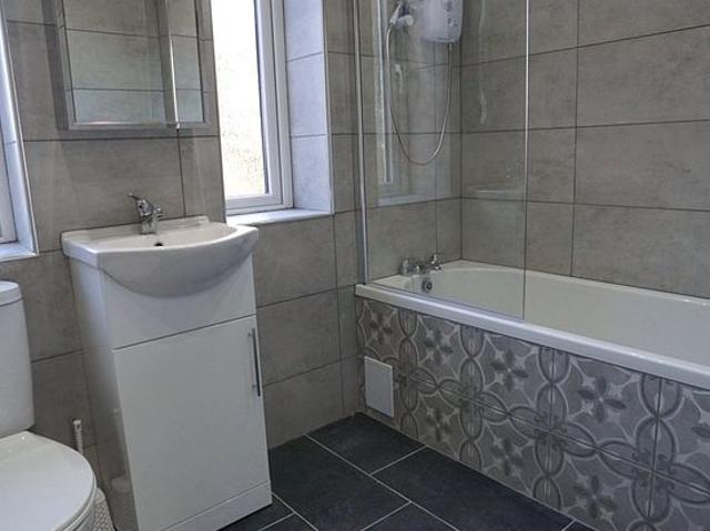 Apartment for rent in Penilee, Scotland