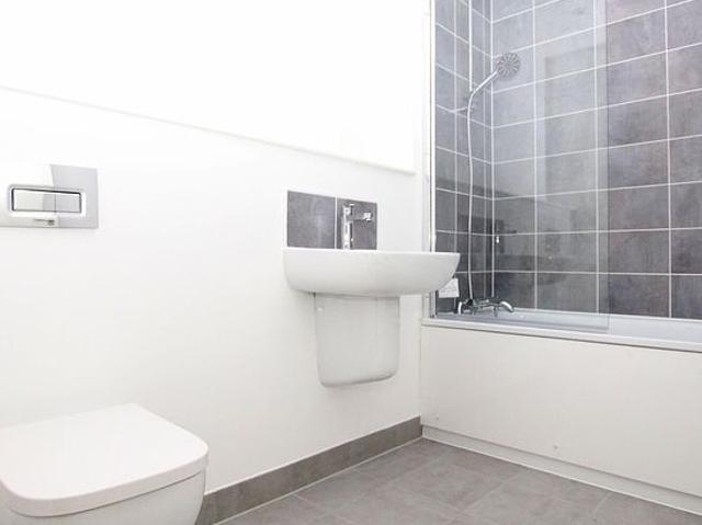 Apartment for rent in Calton, Scotland