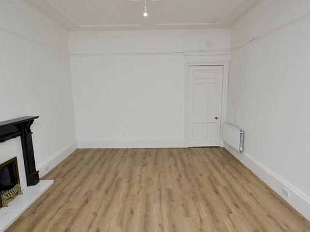 Apartment for rent in Dowanhill, Scotland