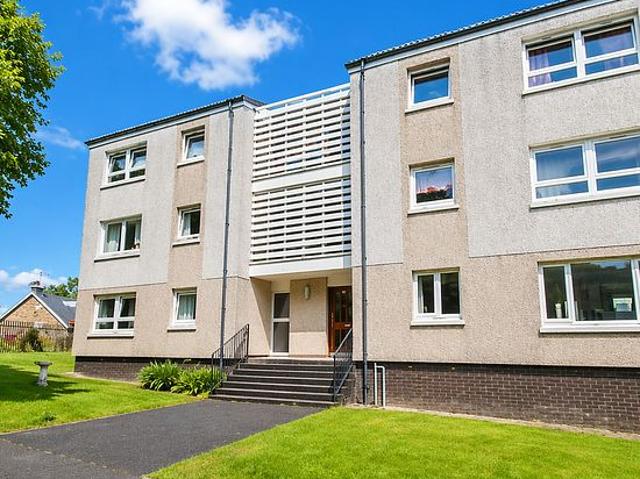 Apartment for rent in Crookston, Scotland