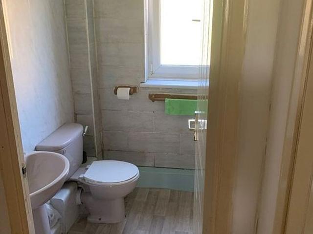 Apartment for rent in Woodside, Firhill