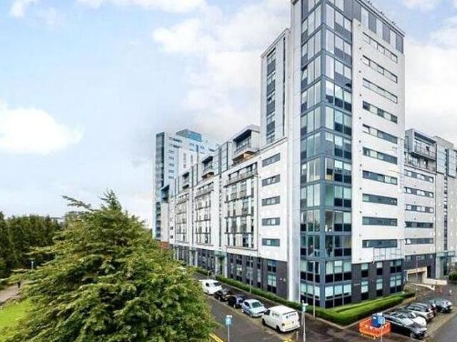 Apartment for rent in Thornwood, Glasgow