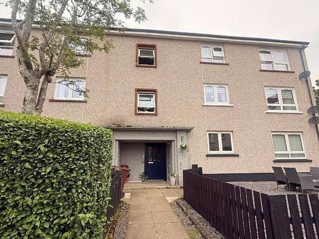 Apartment for rent in Auchenback, Barrhead