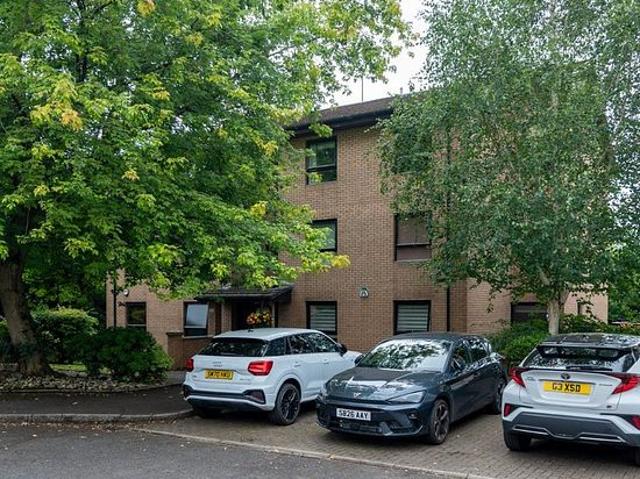 Apartment for rent in Langside, Scotland