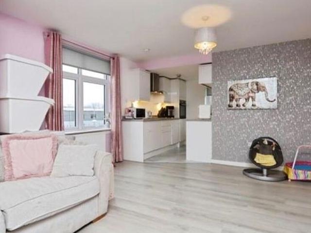 Apartment for rent in Hillington, Scotland