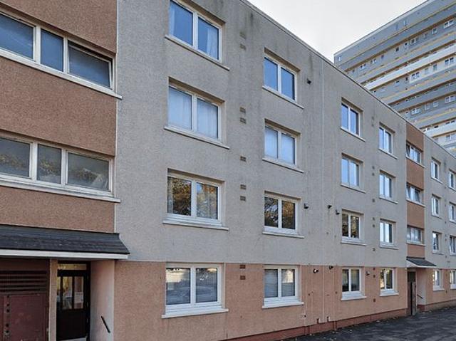 Apartment for rent in Oakbank, Firhill