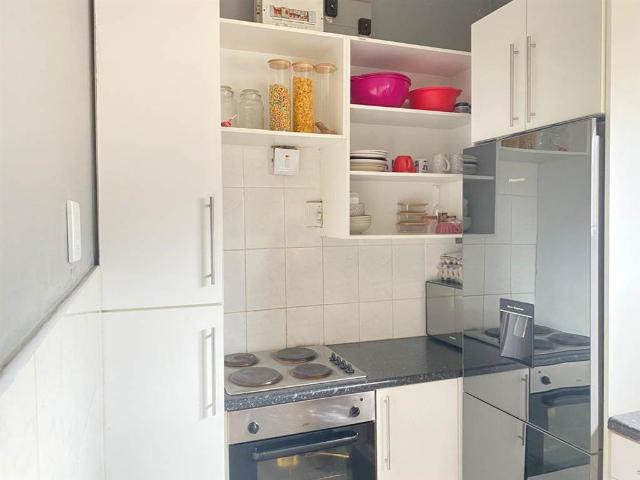 Flat for sale in Seaview, Kwazulu-natal